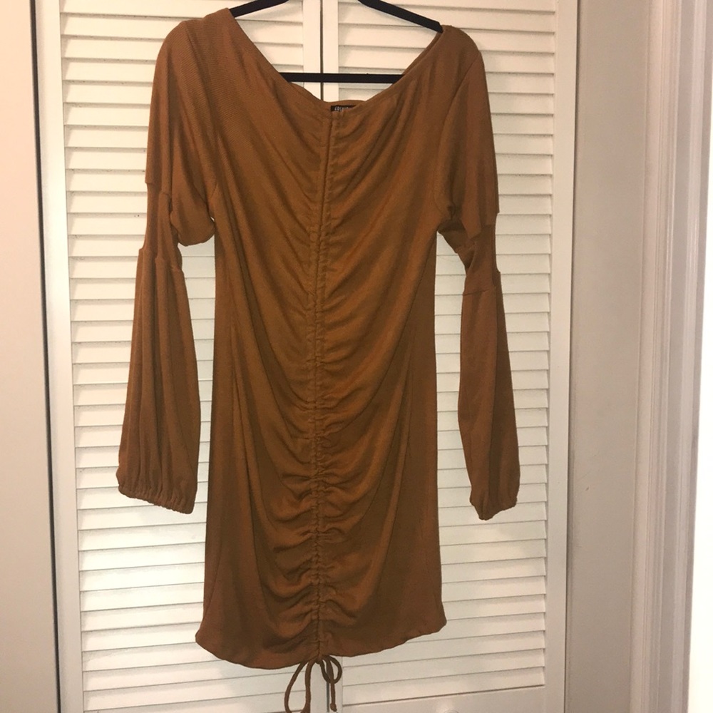 🔥Fashion Nova long sleeve mini dress 🔥🔥🔥🔥🔥🔥 - Picture 1 of 3